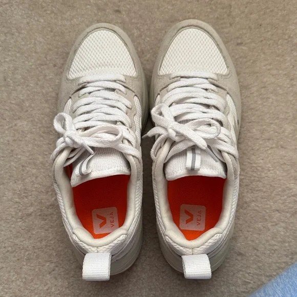 Veja Women's White and Gray Sneakers - Picture 4 of 4